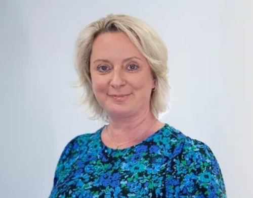 Helen Elliott
